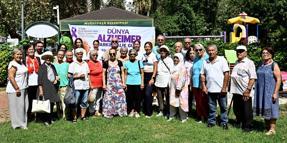 Muratpaşa, Alzheimer farkındalığı için yaşlı evlerinde buluştu