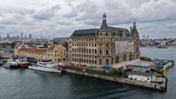 Haydarpaşa'nın temellerinde yer alan ahşap kazıkların yüzde 80'i yok olmuş