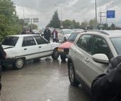 Bursa’da 3 aracın karıştığı zincirleme kaza: 2 yaralı