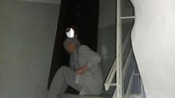 Apartmanda matkapla komşusunun çelik kapısını kıran kadına gözaltı