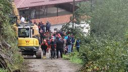 Trabzon'da heyelan; 1 ölü (2)