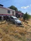 Tren, hemzemin geçitte otomobile çarptı: 1 yaralı