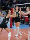 İzmir'de voleybol coşkusu sona erdi
