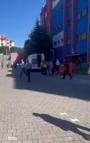 Üniversitede 3'üncü kattan düşen öğrenci yaralandı