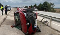 Bursa'da otomobil yol kenarındaki kanala düştü : 1 yaralı