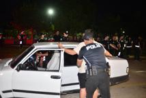 Adana'da dron destekli 'Huzur ve Güven' denetimi; aranması olan 66 kişi yakalandı