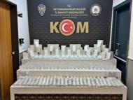 Durdurulan araçtan kaçak telefon aksesuarları çıktı