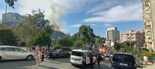 Okulun çatısında çıkan yangın kontrol altına alındı