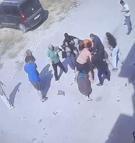 İki aile arasındaki keserli ve bıçaklı kavga kamerada