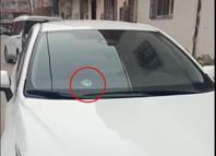 Mardin’de park halindeki otomobile yorgun mermi isabet etti