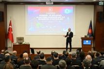 Bakan Uraloğlu, 'ulaştırma koridorları' konulu konferans verdi