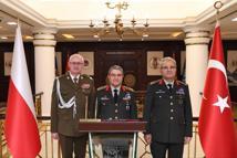 Genelkurmay Başkanı Bayraktaroğlu, Polonya Kara Kuvvetleri Müfettişi Tümgeneral Fajkowski'yi kabul etti
