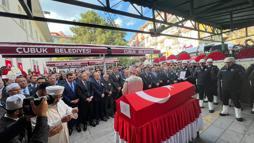 Uygulama noktasında şehit edilen polis memuru toprağa verildi (2)