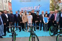Bahçelievler’de 45’inci Geleneksel Bisiklet Dağıtım Töreni gerçekleştirildi