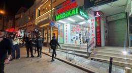 Ümraniye'de motosikletli şüphelilerden iş yerine silahlı saldırı