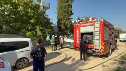 Adıyaman’da iki katlı binanın üst katında çıkan yangın kontrol altına alındı