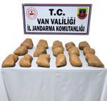 Van’da araziye gizlenmiş 22 kilo toz esrar ele geçirildi