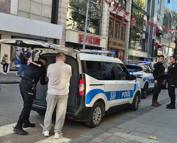 Caddede yürüyen kadının fotoğraflarını izinsiz çeken şüpheli tutuklandı