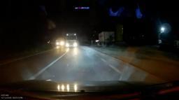 Hatalı sollama yapan TIR şoförü, tehlike yarattı