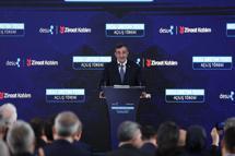 Cumhurbaşkanı Yardımcısı Yılmaz: İlaç ve tıbbi cihazlarda yerli üretimi artırmak önceliklerimiz arasında
