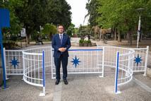Bornova'da parka motosiklet girişini engelleyen uygulama