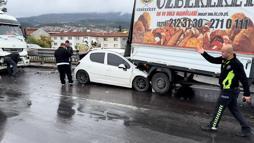 Kütahya’da 5 aracın karıştığı zincirleme kaza: 1 yaralı