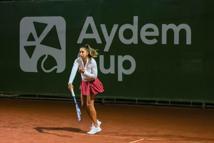 Milli tenisçi Çağla Büyükakçay’dan Aydem Cup’ta gösteri maçı