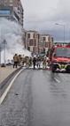 Alibeyköy'de araç alev alev yandı