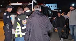 Edirne'de çalıntı ihbarı yapılan araçtan 7 kaçak göçmen çıktı