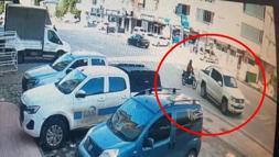 Karakoçan’da pikapla çarpışan motosikletin sürücüsü yaralandı