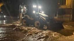 Sakarya’da sağanak; cadde ve sokaklar göle döndü