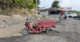 Otomobil ile çarpışan motosikletteki baba-kız yaralandı