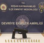 Polis takibiyle üzerindeki korsede tabancayla yakalanan alkollü sürücüye 250 bin lira ceza