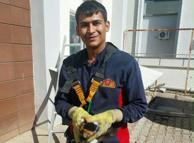 Hastanede havalandırma borusuna düşen kediyi itfaiye kurtardı
