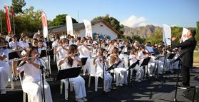 Kemer Belediyesi Cumhuriyet Orkestrası'ndan Çıralı'da konser