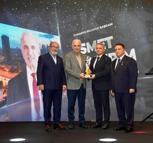 Ümraniye Belediye Başkanı İsmet Yıldırım’a ‘İstanbul’da Yılın Belediye Başkanı’ ödülü