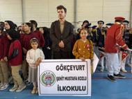 Geçen yıl tek başına kutladığı Cumhuriyet Bayramı’nı bu kez arkadaşlarıyla kutladı