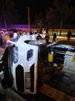 Otomobille çarpışan hafif ticari araç, park halindeki 4 araca daha çarptı: 3 yaralı
