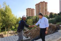 Başkan Yıldız, sağanak yağıştan etkilenen mahallelerde incelemelerde bulundu