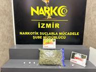 İzmir'de uyuşturucu operasyonu: 2 gözaltı