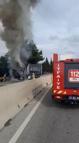 Hatay'da seyir halindeyken alev alan TIR yandı