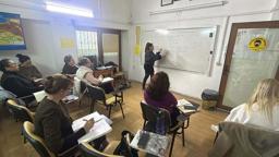 Bodrum'a farklı ülkelerden gelen yerleşik yabancılar Türkçe öğreniyor