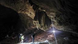 Şemdinli'deki Nehri Mağarası turizme kazandırılmayı bekliyor
