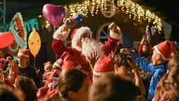 Antalya’da Noel Baba’nın yapay zeka görselleri ve figürlerine ilgi