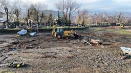 Sapanca Gölü kıyısındaki kaçak yapılar yıkılıyor