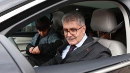 Bingöl Valisi Çelik, Togg makam aracıyla çocukları gezdirdi