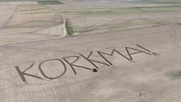 Aksaraylı çiftçi, tarlasına İstiklal Marşı'nın ilk kelimesi, 'Korkma' yazdı