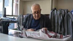 Yaşar usta, 12 metrekarelik dükkanında nostaljik çizgili pijamaları 60 yıldır üretiyor