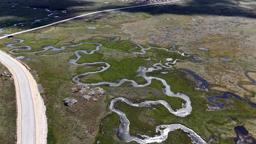 Yaylada süzülerek suyla dolan mendereslerin güzelliği