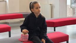 Kavanozda biriken iyilik; 9 yaşındaki Berra harçlıklarını şehit ailelerine bağışladı